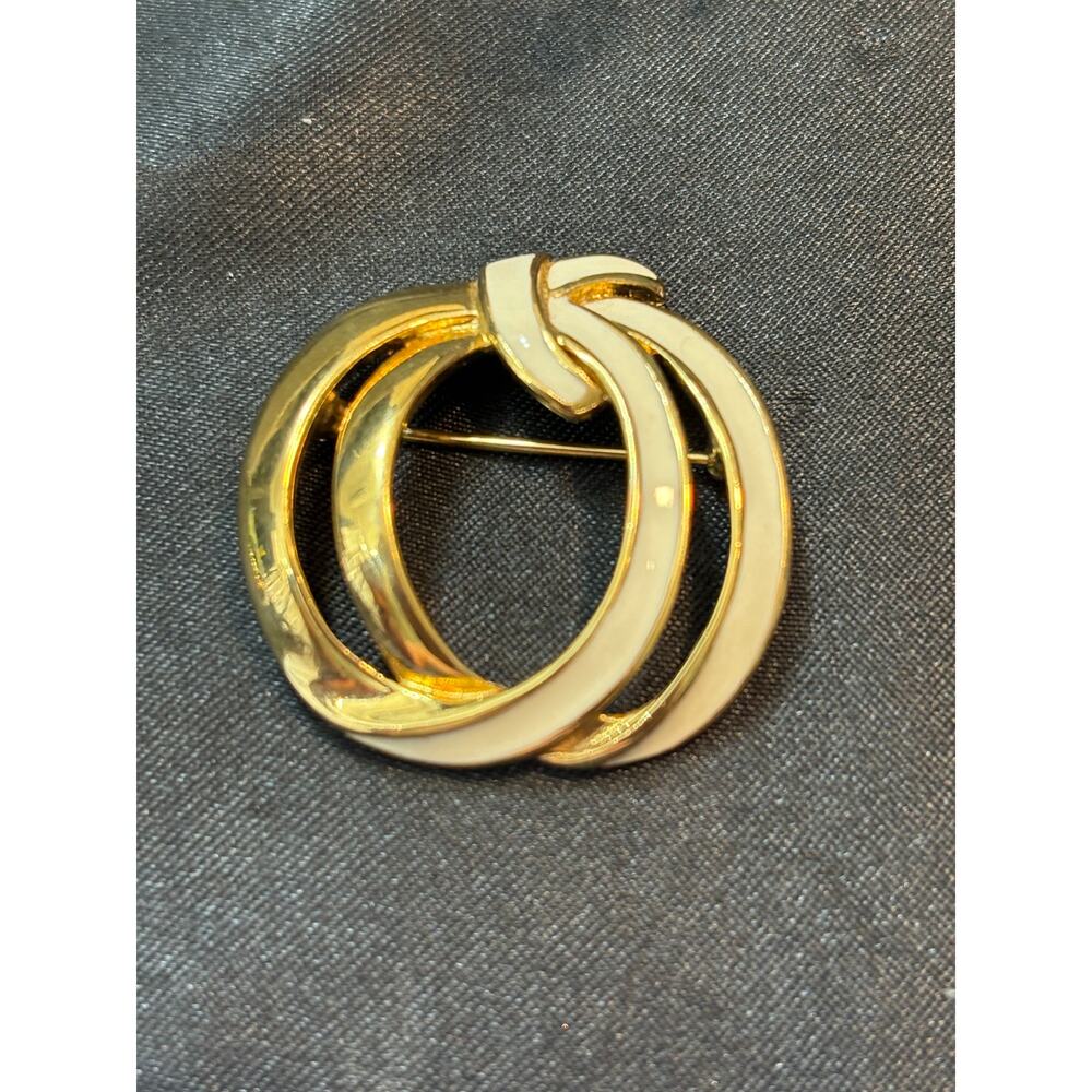 Vintage Monet Gold Tone Cream Enamel Circle Brooch 1.75 Inch
